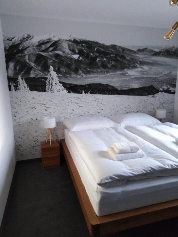 Snowland Apartmany Valča Exterior foto