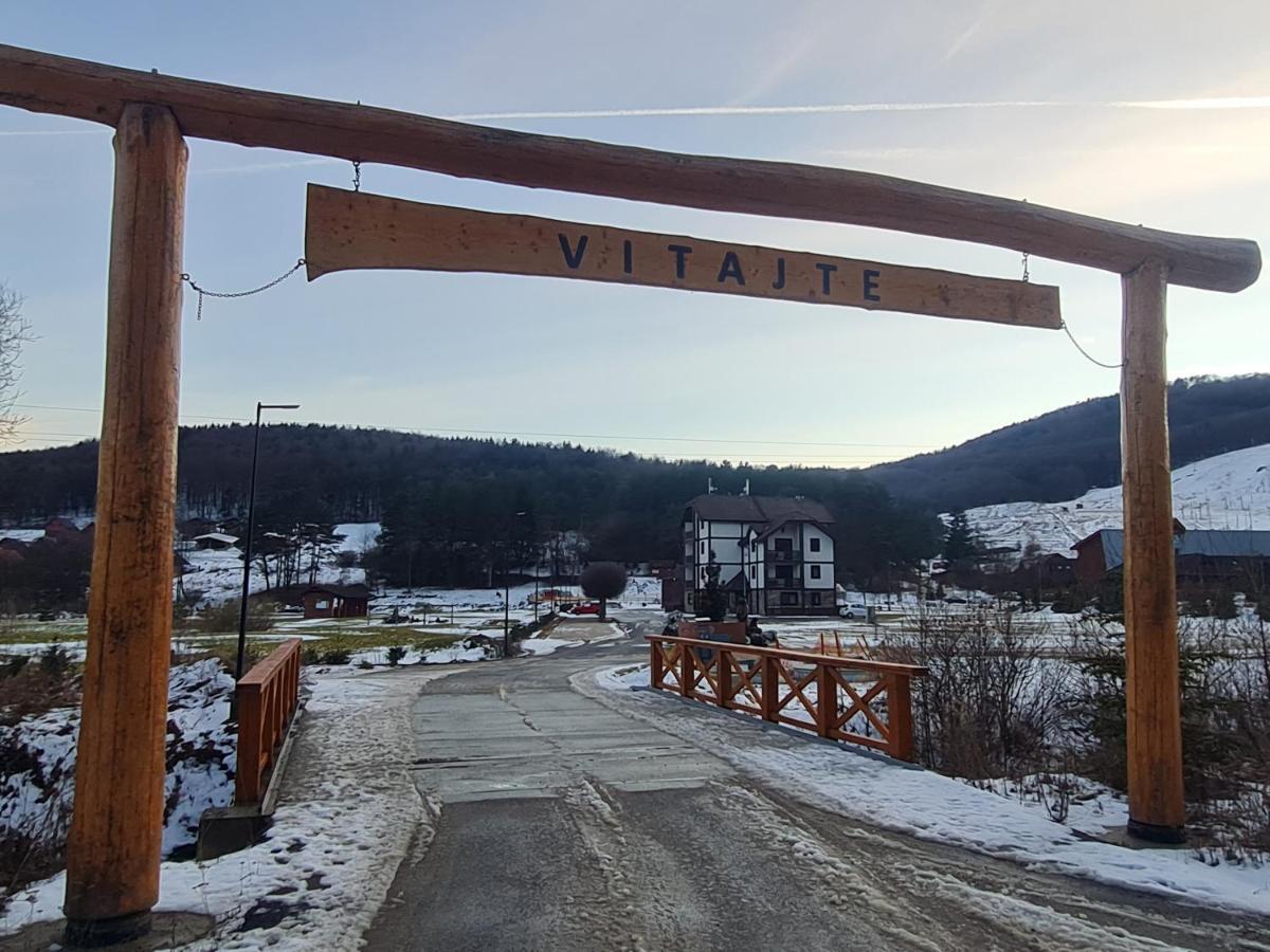 Snowland Apartmany Valča Exterior foto