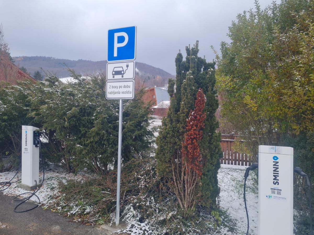 Snowland Apartmany Valča Exterior foto